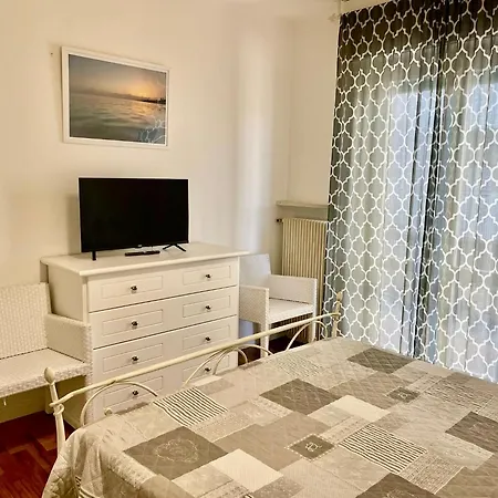 Isola Del Sole & Dionea