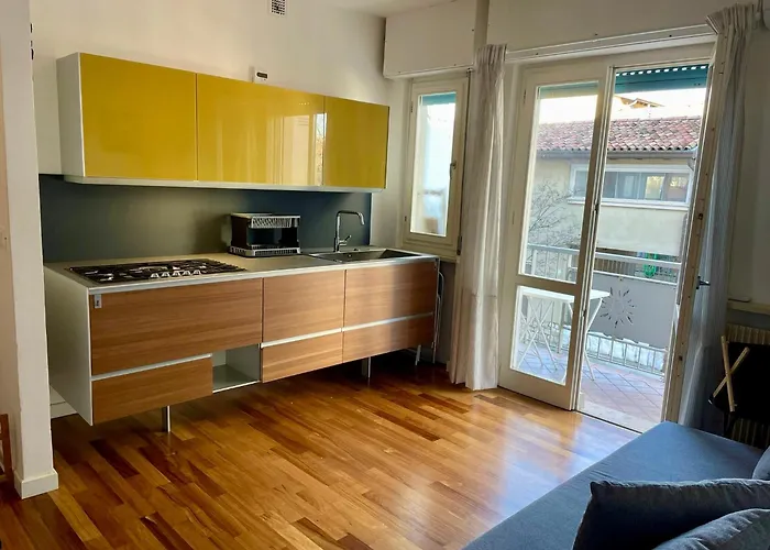 Isola Del Sole & Dionea グラード